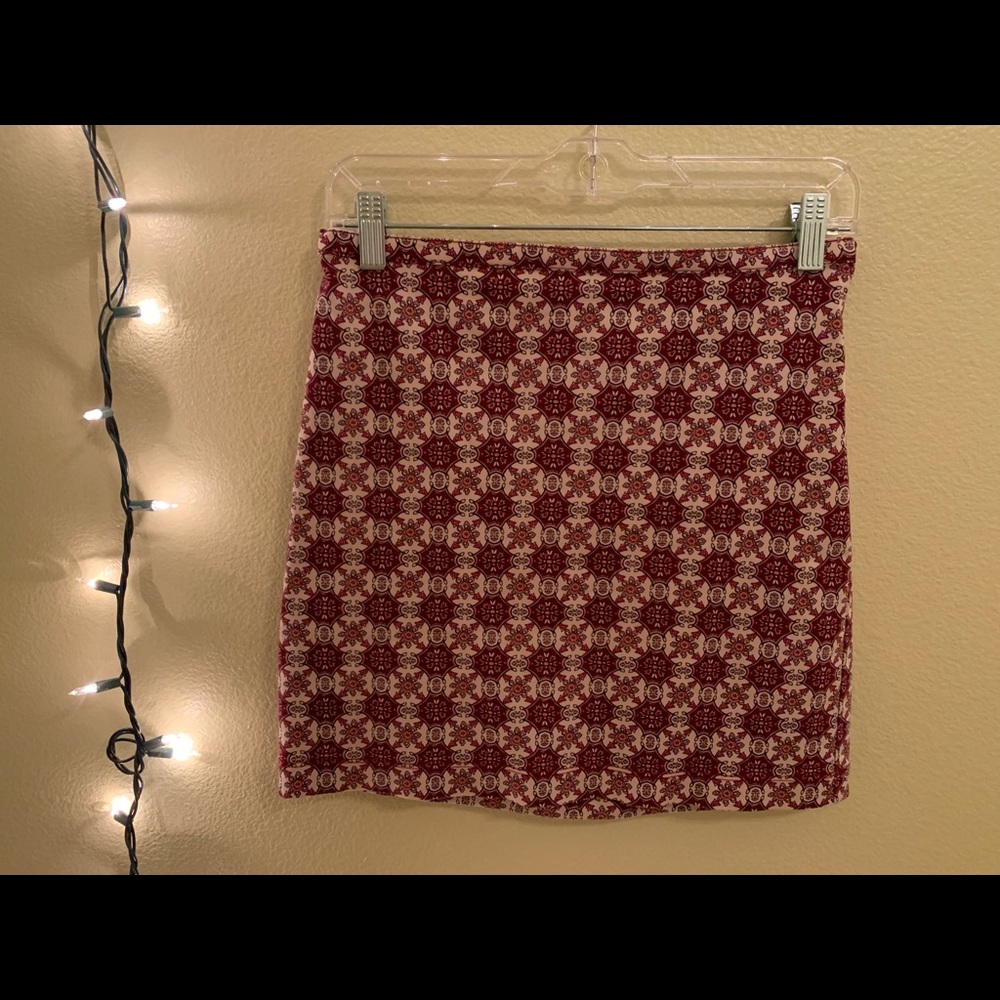 hollister maroon pencil skirt